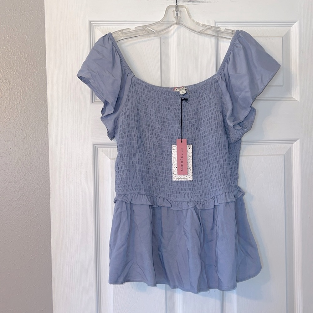 NWT Periwinkle, flutter sleeve peplum top